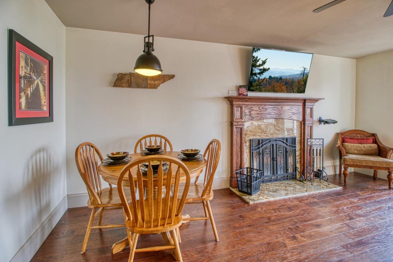 Breathtaking Sunsets, Views, Pool, Heaven Awaits! Villa Gatlinburg Luaran gambar